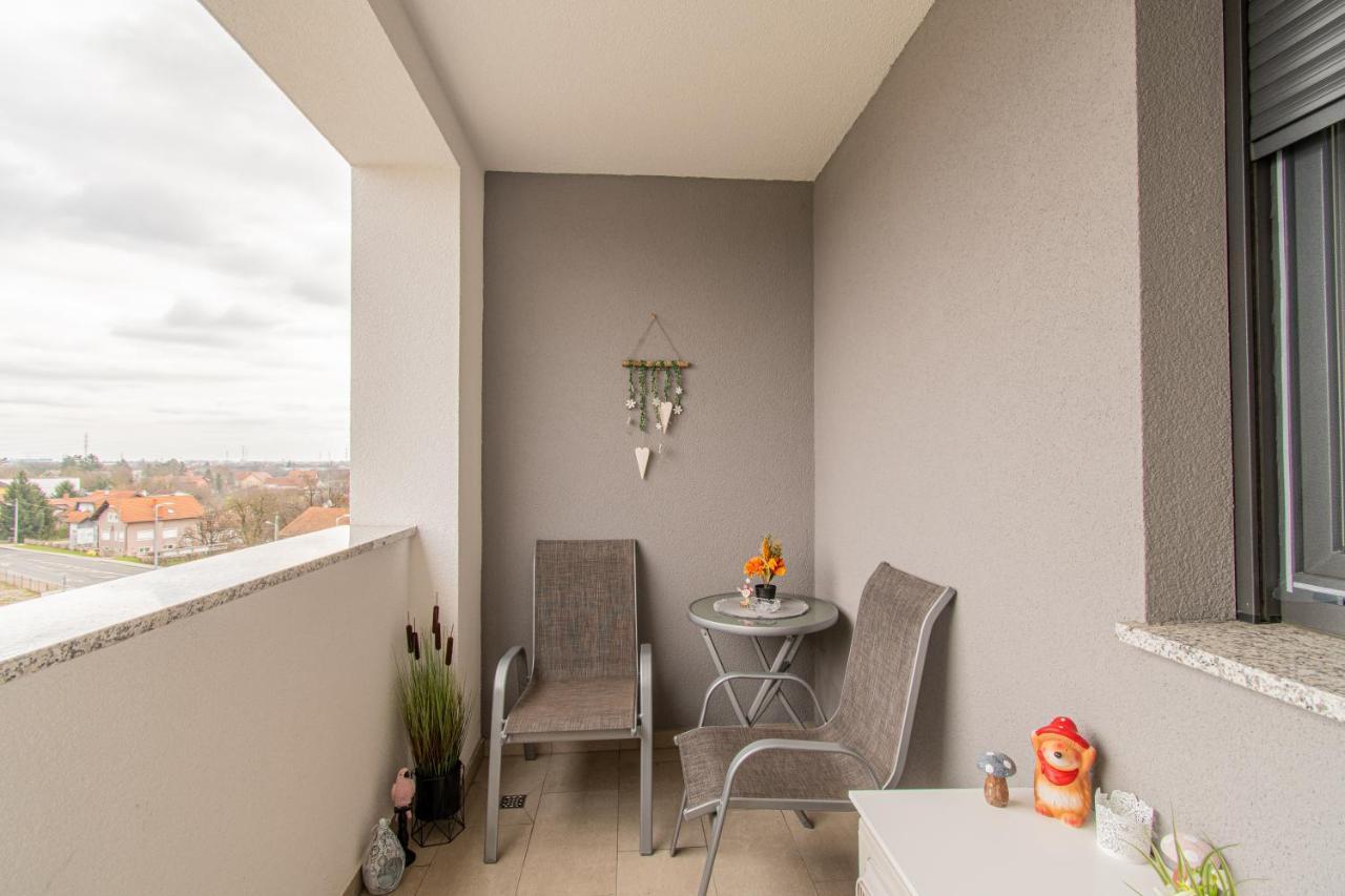 Apartment Flexible Selfcheckins 42 - - Luxury - Garage Parking - Loggia - Brand New